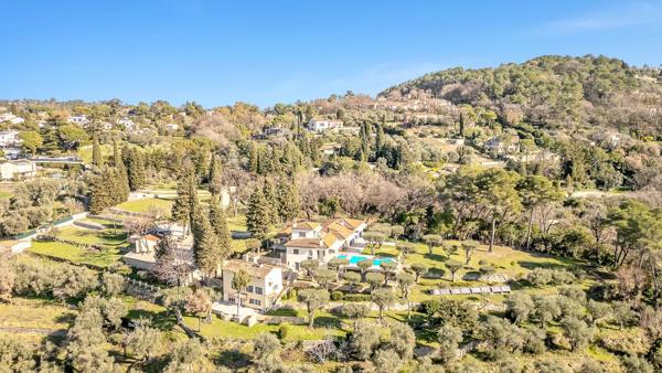 PROPRIÉTÉ D’EXCEPTION – L’ALLIANCE PARFAITE DU LUXE ET DE L’AUTHENTICITÉ