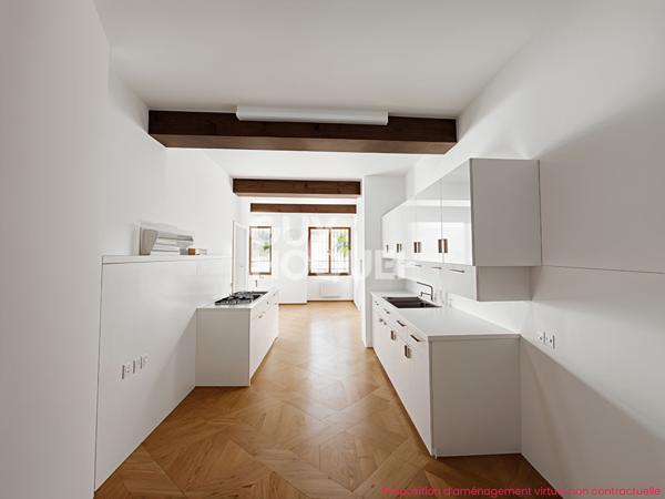 Un Appartement à rénover idéalement placé sur la croix rousse