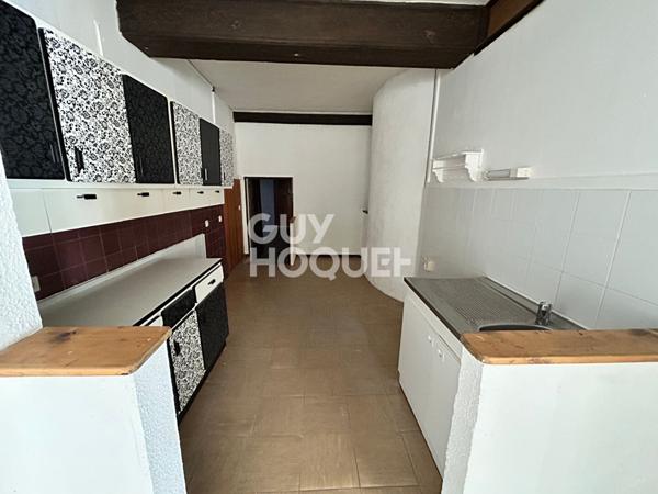 Un Appartement à rénover idéalement placé sur la croix rousse