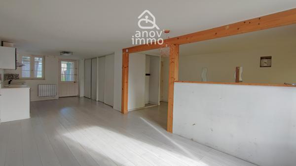 Maison
                                                                                                                                                                                                                                                                                                                        7 pièce(s)                                                                                                                                                                                                          4 chambre(s)                                                                                                                                                                                                          125  m²