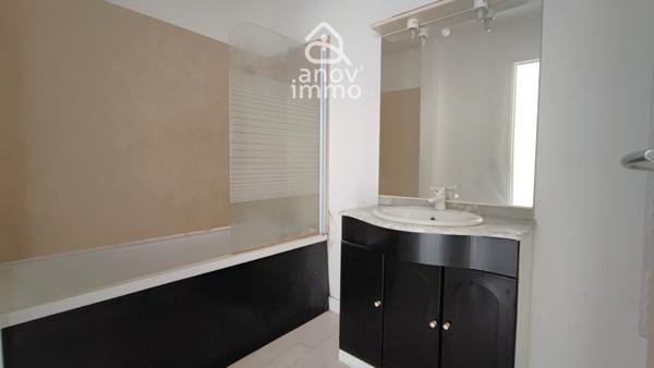 Maison
                                                                                                                                                                                                                                                                                                                        7 pièce(s)                                                                                                                                                                                                          4 chambre(s)                                                                                                                                                                                                          125  m²