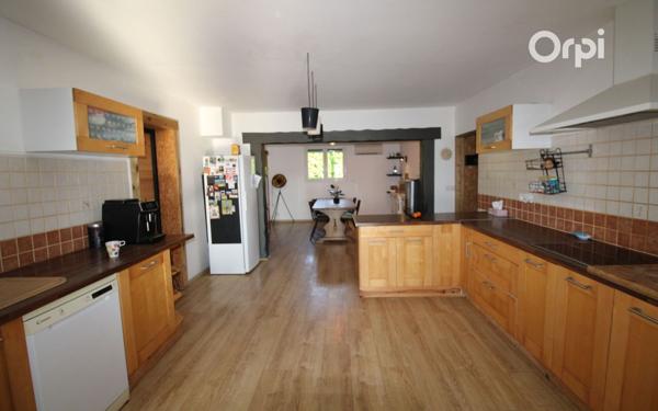 Maison à vendre    6 pièces •  Le Gua