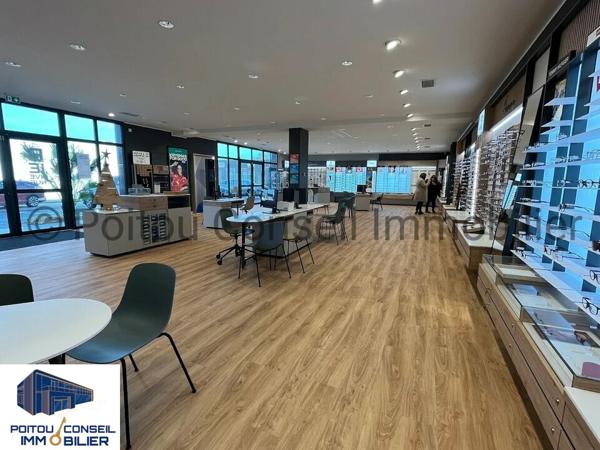 CELLULE COMMERCIALE LOUEE 276m2 ZONE COMMERCIALE MENDES FRANCE CHAURAY NIORT