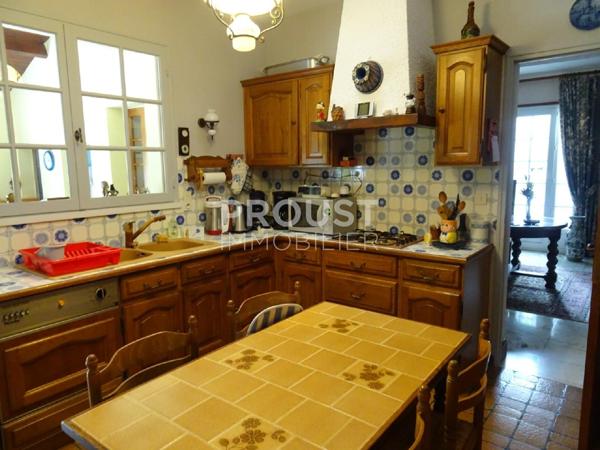 En exclusivité !! belle propriété à magné de 220 m² habitable sur un terrain de 4800 m²