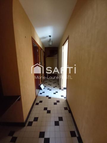 Marie laure vous propose cette charmante maison de bourg à rénover – Parfait pour démarrer avec terrain et dépendance a 9 km de Loches