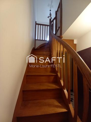 Marie laure vous propose cette charmante maison de bourg à rénover – Parfait pour démarrer avec terrain et dépendance a 9 km de Loches