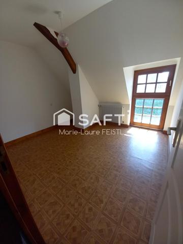 Marie laure vous propose cette charmante maison de bourg à rénover – Parfait pour démarrer avec terrain et dépendance a 9 km de Loches