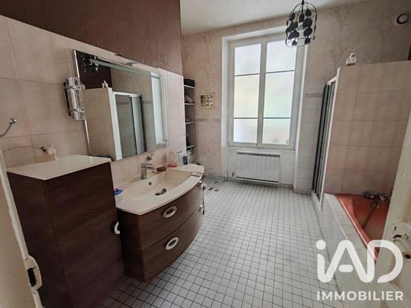 Maison à vendre 7 pièces 180 m² Bourgogne-Fresne