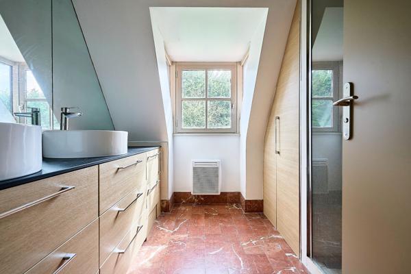 Vente Maison de luxe Croix 8 Pièces 232 m²