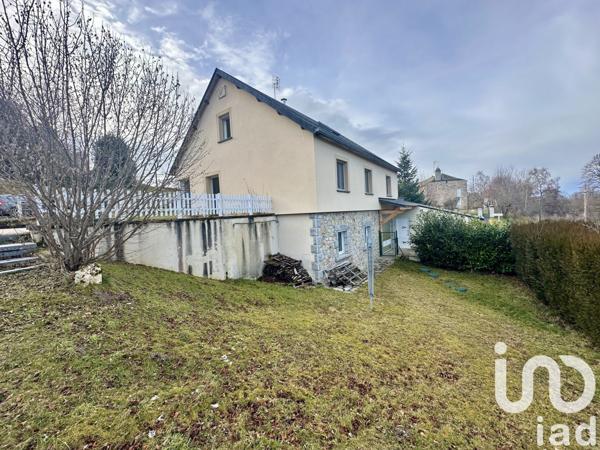 Maison 8 pièces de 133 m² à Albaret-le-Comtal (48310)