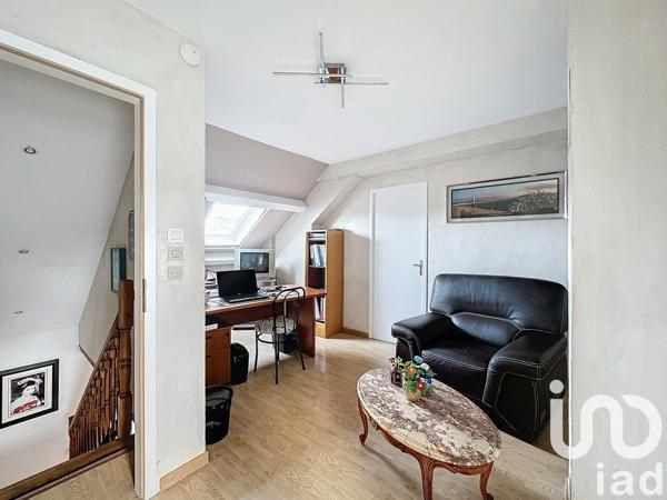 Maison 8 pièces de 133 m² à Albaret-le-Comtal (48310)