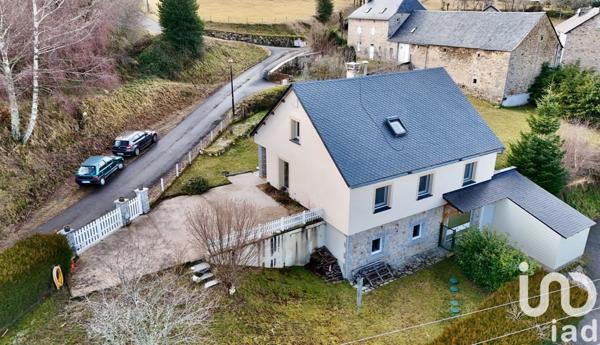 Maison 8 pièces de 133 m² à Albaret-le-Comtal (48310)