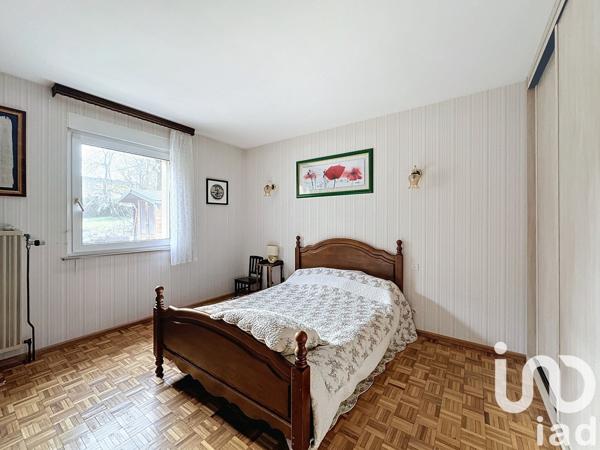 Maison 8 pièces de 133 m² à Albaret-le-Comtal (48310)