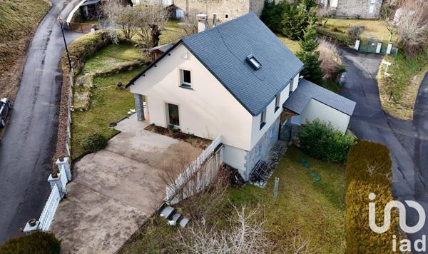 Maison 8 pièces de 133 m² à Albaret-le-Comtal (48310)