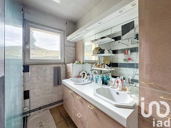 Maison 8 pièces de 133 m² à Albaret-le-Comtal (48310)