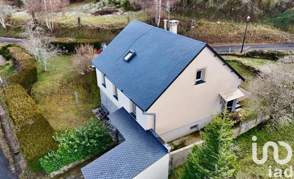 Maison 8 pièces de 133 m² à Albaret-le-Comtal (48310)