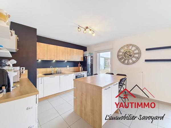 Annecy (74940) Attique T3 75 m² dernier étage avec terrasse, cave et garages possibles – Annecy Minoterie