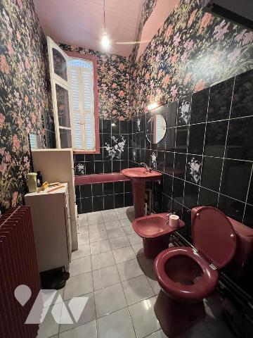 RARE- centre d' HOULGATE à 2 pas de la mer - T2 de 51 m2 dans Villa Ancienne - Cave.