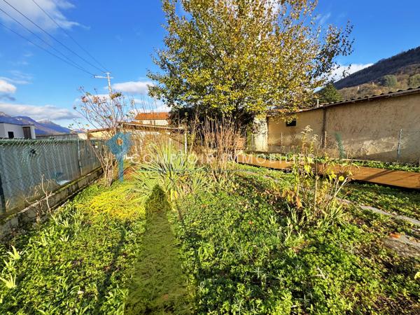 Appartement
                                                                                                                                                                                                                                                                                                                        4 pièce(s)                                                                                                                                                                                                          3 chambre(s)                                                                                                                                                                                                          61  m²
