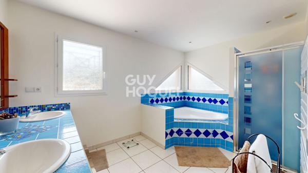 Demeure moderne, proche du lac, 6 chambres, piscine, garage, pas de travaux