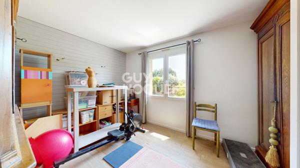 Demeure moderne, proche du lac, 6 chambres, piscine, garage, pas de travaux