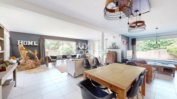 Demeure moderne, proche du lac, 6 chambres, piscine, garage, pas de travaux