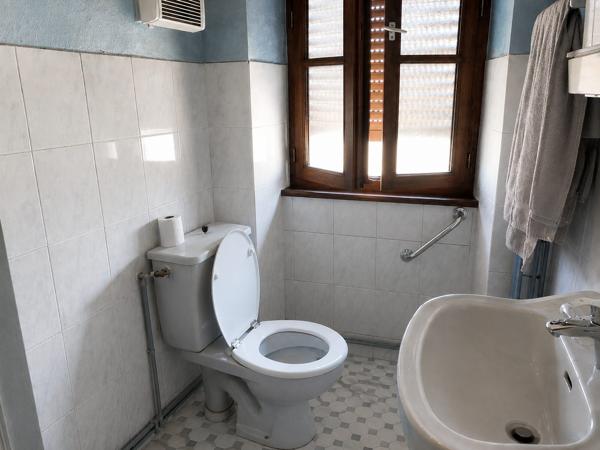 Immeuble dans Évaux-les-Bains