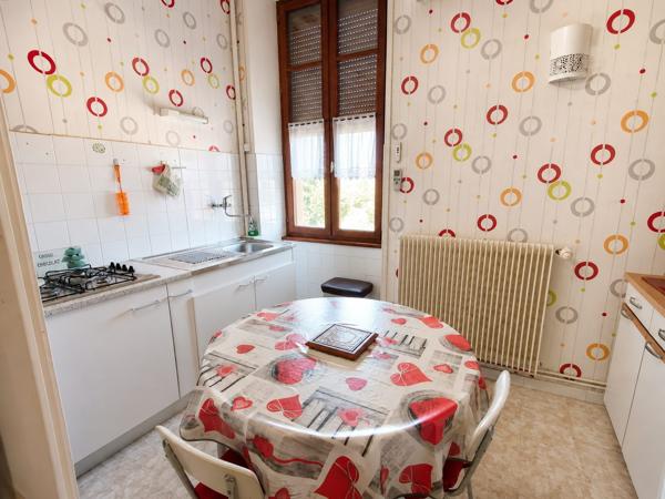 Immeuble dans Évaux-les-Bains