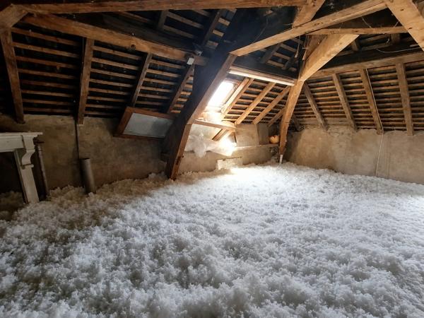Immeuble dans Évaux-les-Bains