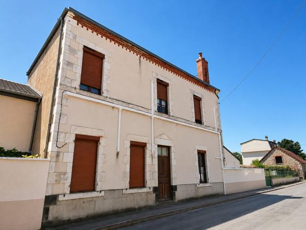 Immeuble dans Évaux-les-Bains