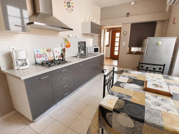 Immeuble dans Évaux-les-Bains