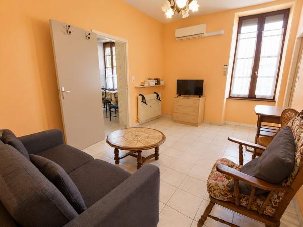 Immeuble dans Évaux-les-Bains