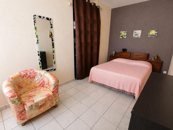Immeuble dans Évaux-les-Bains