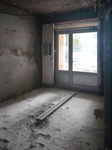 Belle affaire qui ne demande que sa réouverture et son exploitation. Bel emplacement, beaucoup de possibilités. Le prix indiqué est celui des murs commerciaux. Belle opportunité pour un couple de professionnels.