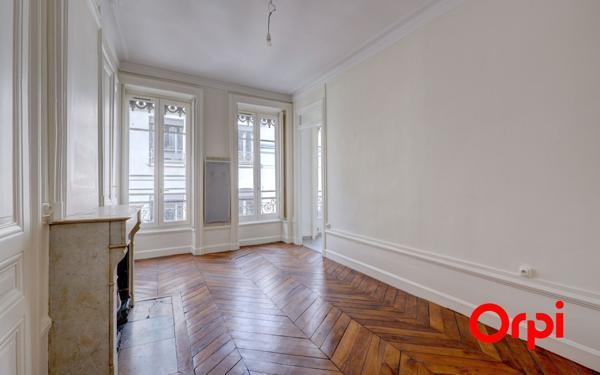 Appartement à vendre    1 pièce •  Lyon 1