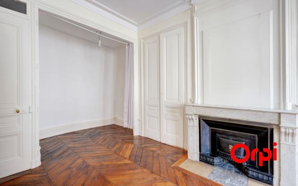 Appartement à vendre    1 pièce •  Lyon 1