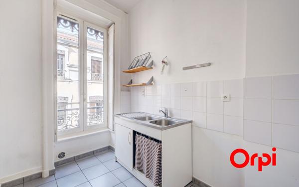 Appartement à vendre    1 pièce •  Lyon 1