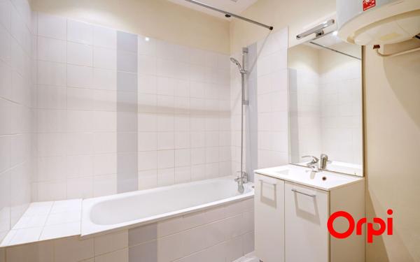 Appartement à vendre    1 pièce •  Lyon 1