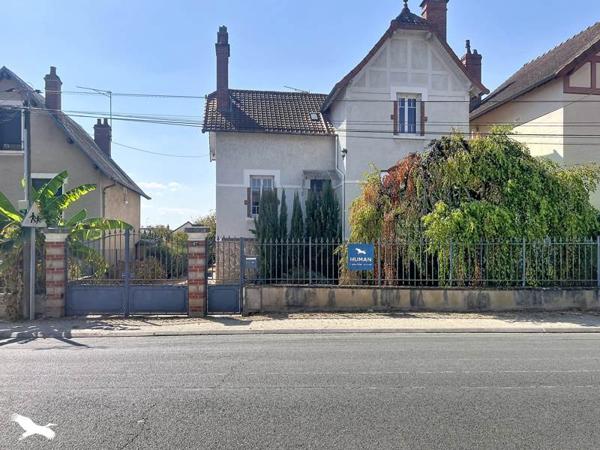 Maison à vendre 154 900 € Saint-Amand-Montrond 5 p 136 m² DPE E