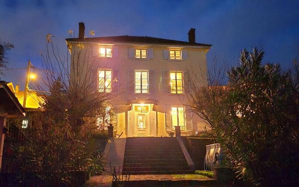 Maison à vendre    7 pièces •  Trévoux