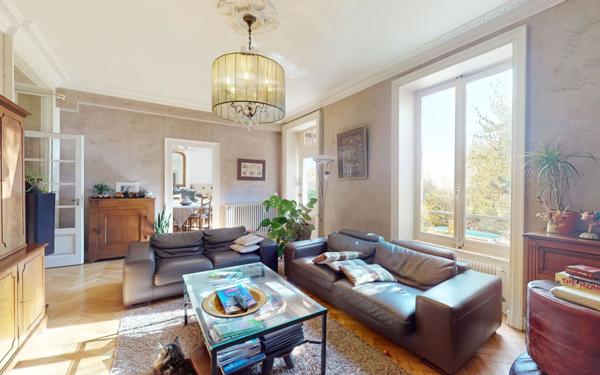 Maison à vendre    7 pièces •  Trévoux