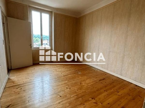 Location Appartement 2 pièces 55 m² - 49 RUE PAUL LAFARGUE Aubin 12110