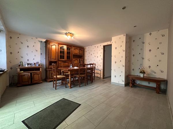 Maison - 8 pièces - 140 m²