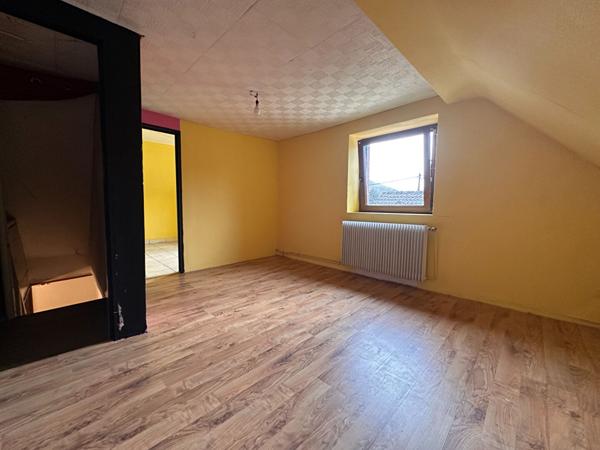 Maison - 8 pièces - 140 m²