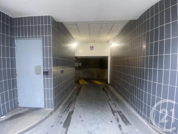 Parking à vendre  12,17 m2 PARIS - 75017