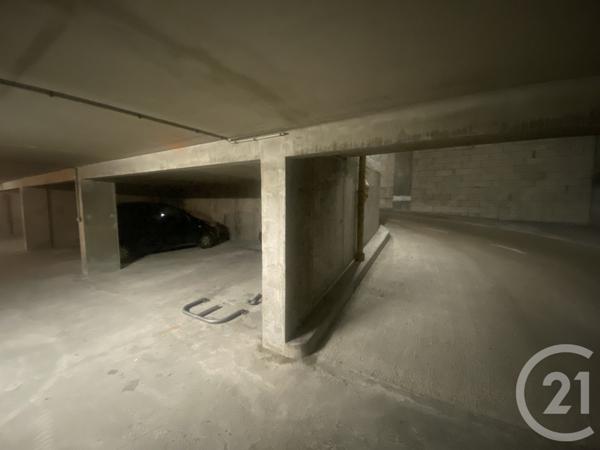 Parking à vendre  12,17 m2 PARIS - 75017