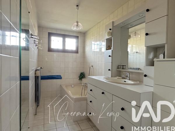 Maison à vendre 7 pièces 214 m² Le Pont-de-Beauvoisin