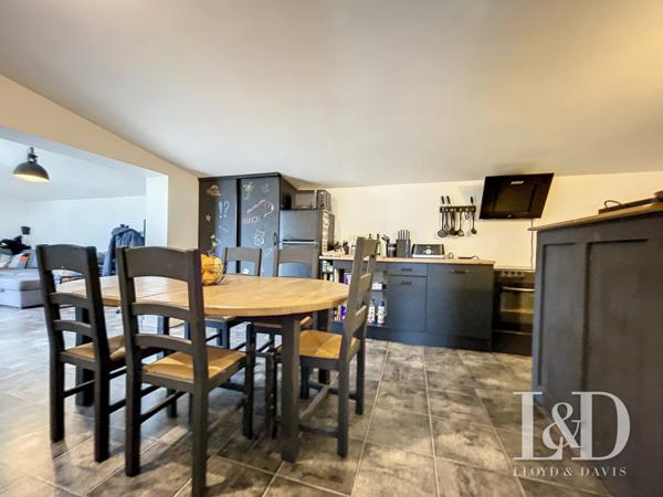 Marennes centre : maison de plain-pied 2 chambres avec jardin