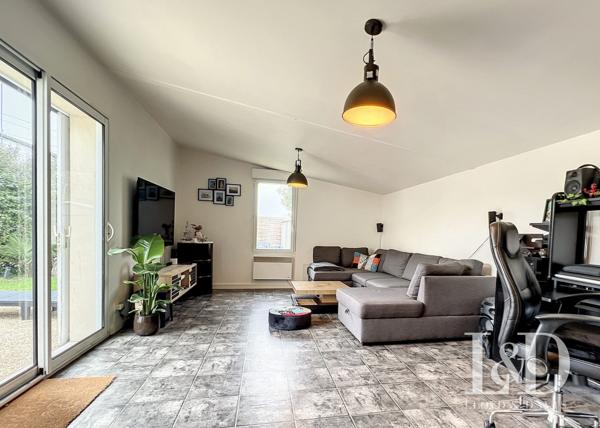 Marennes centre : maison de plain-pied 2 chambres avec jardin