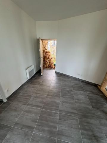 Appartement 2 pièces entièrement rénové - 50 m² - Charme de l'ancien